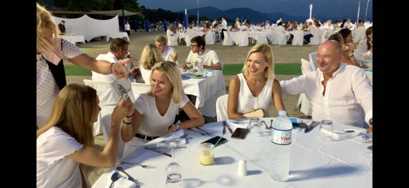 Magicien mentaliste au féminin pour mariage Côte d'Azur, Monaco, Cannes, Mougins